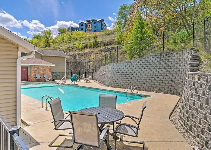 Modern Condo With Pool About 7 Mi To Branson Landing!