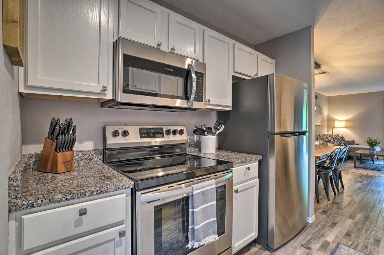 Apartment Modern With Pool About 7 Mi To Landing! *